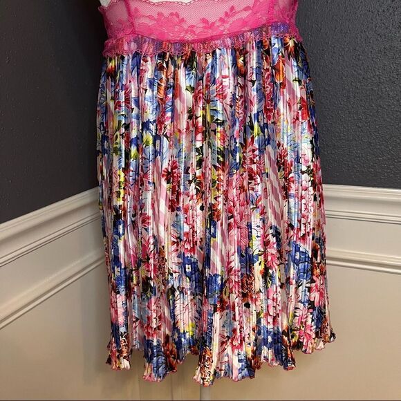 Victoria’s Secret x Mary Katrantzou Babydoll Slip - Picture 10 of 11